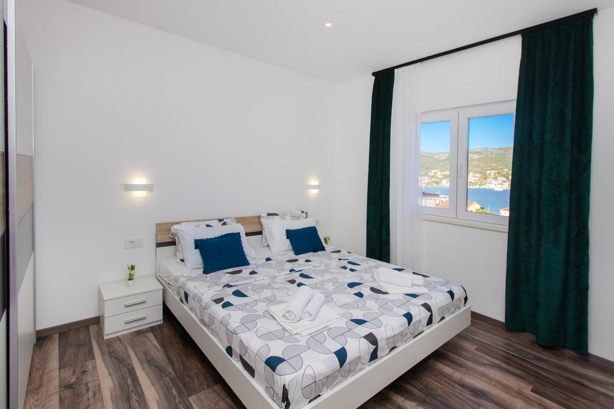 Villa Dalmatian Child With Swimming Pool, Close To The Beach Vinišće Exterior foto